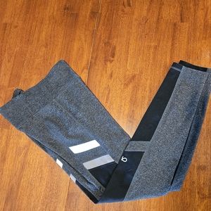 GAP RUNNING TIGHTS SIZE MEDIUM